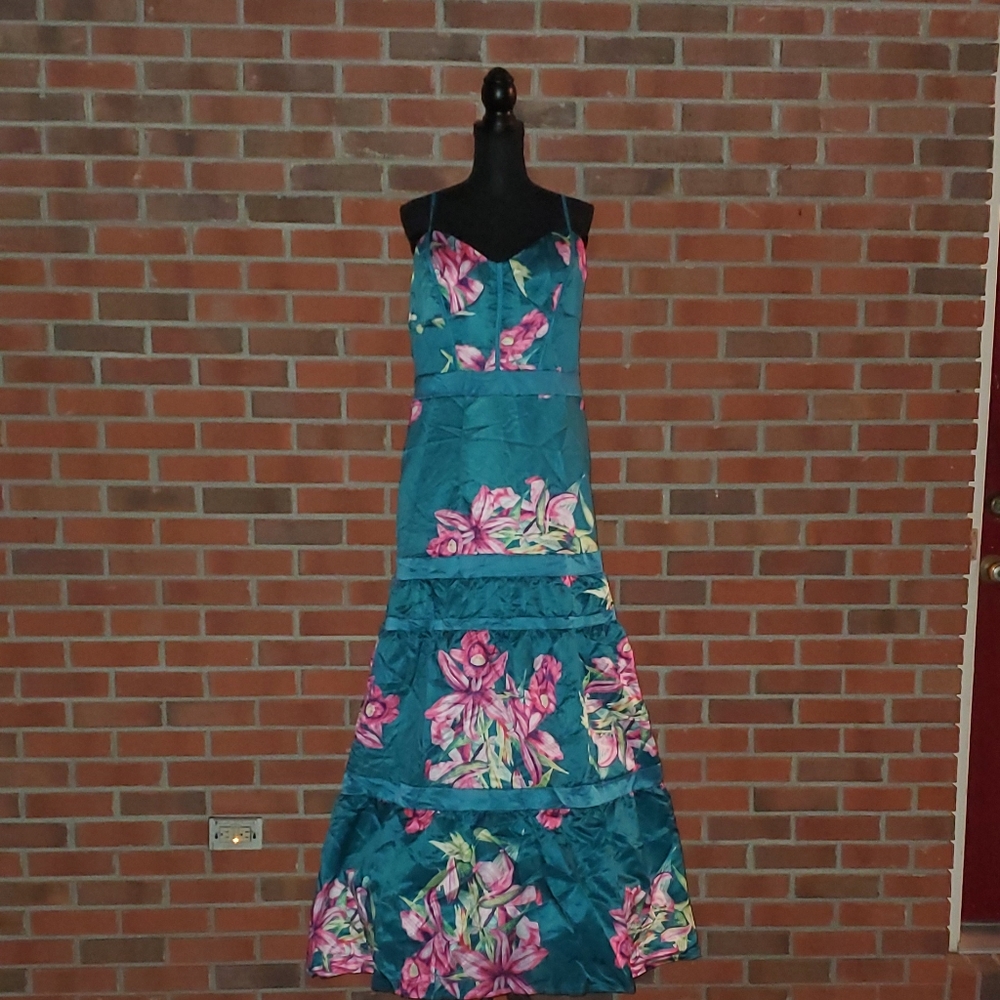 Buy 1 Get 1 Half Off Beautiful Flowery Dress
